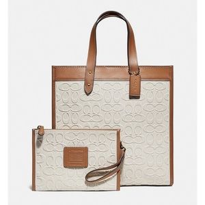 🚫SOLD🚫Coach 1941 Field Signature Canvas Tote Bag